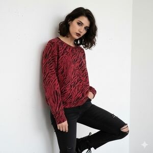 Sundry Women's Size Small (1) Red Zebra Print Lightweight Pull Over Sweater